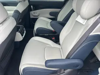 Kia Carnival Hybrid 2025 SX Prestige 4dr Mini-Van