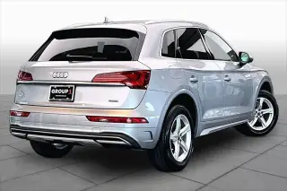 Audi Q5 2024 AWD quattro Premium 40 TFSI 4dr SUV