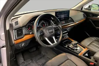 Audi Q5 2024 AWD quattro Premium 40 TFSI 4dr SUV