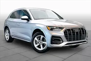 Audi Q5 2024 AWD quattro Premium 40 TFSI 4dr SUV