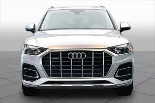 Audi Q5 2024 AWD quattro Premium 40 TFSI 4dr SUV