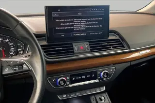 Audi Q5 2024 AWD quattro Premium 40 TFSI 4dr SUV