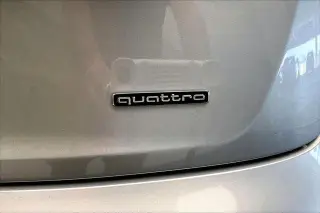 Audi Q5 2024 AWD quattro Premium 40 TFSI 4dr SUV