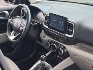Hyundai VENUE 2025 SEL 4dr Crossover