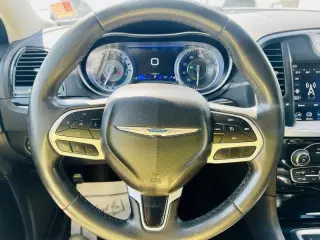 2023 Chrysler 300 Touring