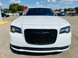 2023 Chrysler 300 Touring