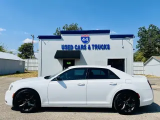 2023 Chrysler 300 Touring