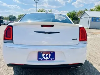2023 Chrysler 300 Touring