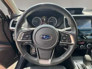 Subaru Forester 2021 con transmisión automática de cuatro ruedas y nivel de equipamiento Premium, 4 puertas Crossover