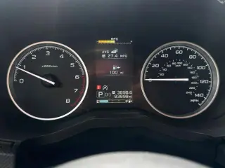 Subaru Forester 2021 con transmisión automática de cuatro ruedas y nivel de equipamiento Premium, 4 puertas Crossover