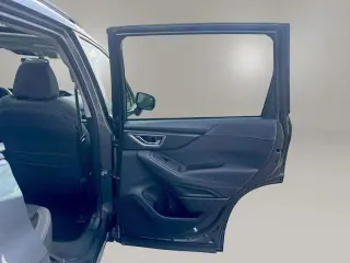 Subaru Forester 2021 con transmisión automática de cuatro ruedas y nivel de equipamiento Premium, 4 puertas Crossover