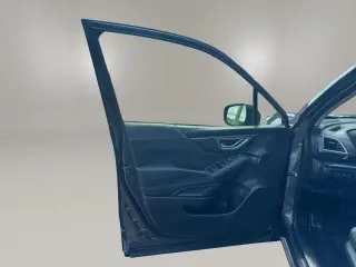 Subaru Forester 2021 con transmisión automática de cuatro ruedas y nivel de equipamiento Premium, 4 puertas Crossover