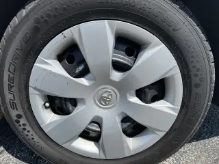 2009 Toyota Camry 4dr Sdn I4 Auto (Natl)