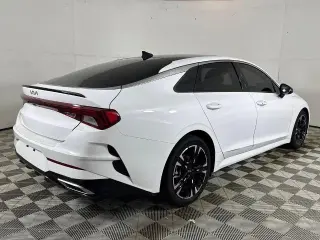 Kia K5 2023 GT-Line 4dr Sedán