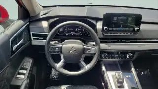 Mitsubishi Outlander PHEV 2023 AWD SEL 4dr SUV