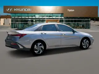 Hyundai ELANTRA 2025 SEL Sport 4dr Sedán