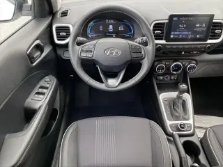 Hyundai VENUE 2026 SEL 4dr Crossover con Techo de Dos Tones