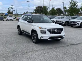 Hyundai VENUE 2026 SEL 4dr Crossover con Techo de Dos Tones