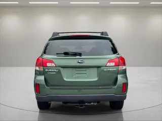 Subaru Outback 2010 AWD 2.5i Premium 4dr Wagon CVT