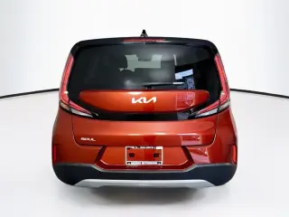 Vehículo Kia Soul 2025 LX 4dr Crossover