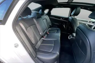 Kia K5 2025 GT sedán de 4 puertas