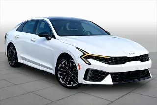 Kia K5 2025 GT sedán de 4 puertas