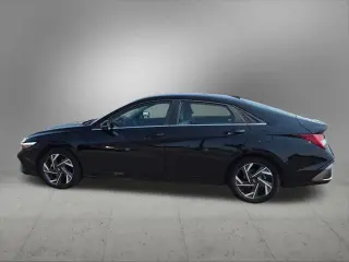 Hyundai ELANTRA 2025 Limited 4dr Sedán