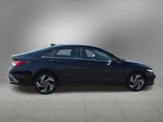 Hyundai ELANTRA 2025 Limited 4dr Sedán