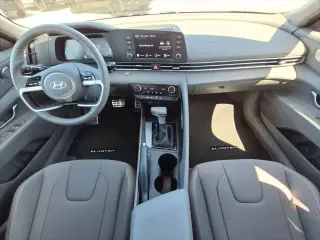 Hyundai ELANTRA 2026 SEL Sport 4dr Sedán