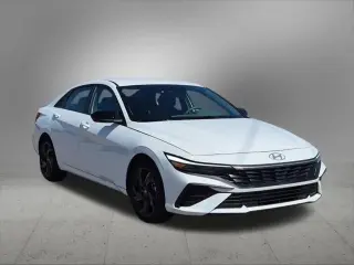Hyundai ELANTRA 2026 SEL Sport 4dr Sedán