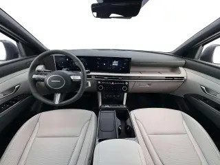 Hyundai TUCSON Hybrid 2026 AWD Limited 4dr SUV en español: Hyundai TUCSON Hybrid 2026 con transmisión automática de cuatro ruedas limitada de 4 puertas SUV