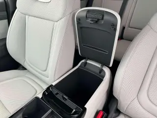 Hyundai TUCSON Hybrid 2026 AWD Limited 4dr SUV en español: Hyundai TUCSON Hybrid 2026 con transmisión automática de cuatro ruedas limitada de 4 puertas SUV