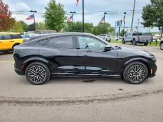 Ford Mustang Mach-E 2024 AWD Premium 4dr SUV