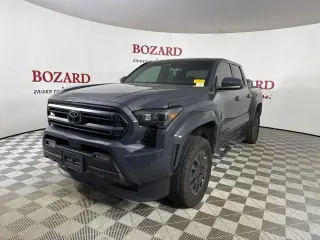 Toyota Tacoma 2026 4x4 SR5 4dr Double Cab con cabina de 6.1 pies de largo