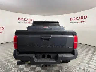 Toyota Tacoma 2026 4x4 SR5 4dr Double Cab con cabina de 6.1 pies de largo