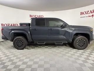 Toyota Tacoma 2026 4x4 SR5 4dr Double Cab con cabina de 6.1 pies de largo