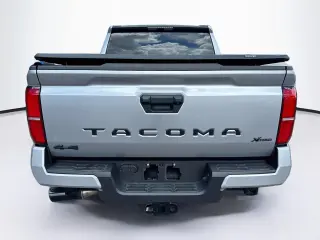 Toyota Tacoma 2025 4x4 SR5 4dr Cab de doble 6.1 pies