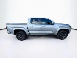 Toyota Tacoma 2025 4x4 SR5 4dr Cab de doble 6.1 pies