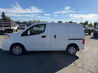 Nissan NV200 2018 S 4dr Cargo Mini-Van
