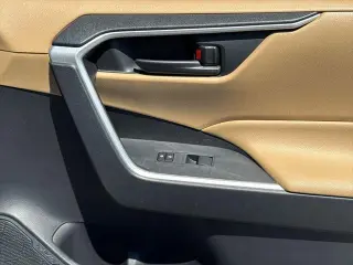 Toyota RAV4 2019 LE 4dr SUV