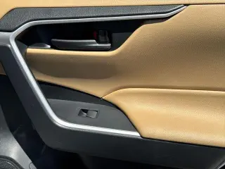 Toyota RAV4 2019 LE 4dr SUV