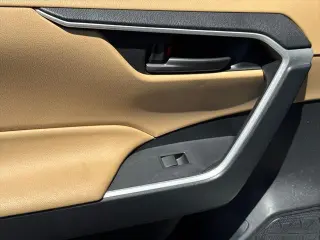 Toyota RAV4 2019 LE 4dr SUV