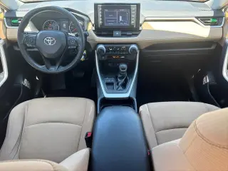 Toyota RAV4 2019 LE 4dr SUV