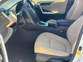 Toyota RAV4 2019 LE 4dr SUV