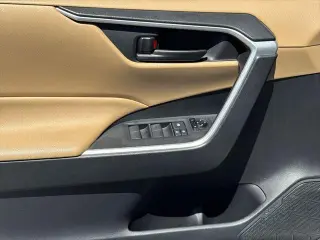 Toyota RAV4 2019 LE 4dr SUV