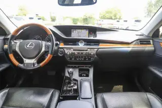 Lexus ES 300h 2015 4dr Sedan