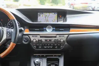 Lexus ES 300h 2015 4dr Sedan