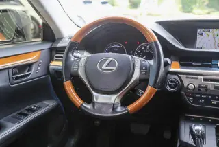 Lexus ES 300h 2015 4dr Sedan