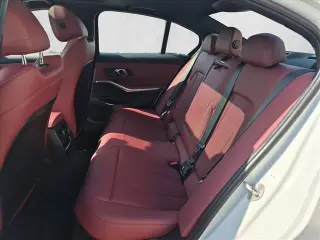 BMW 3 Serie 2024 330e 4dr Sedán