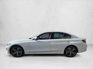 BMW 3 Serie 2024 330e 4dr Sedán